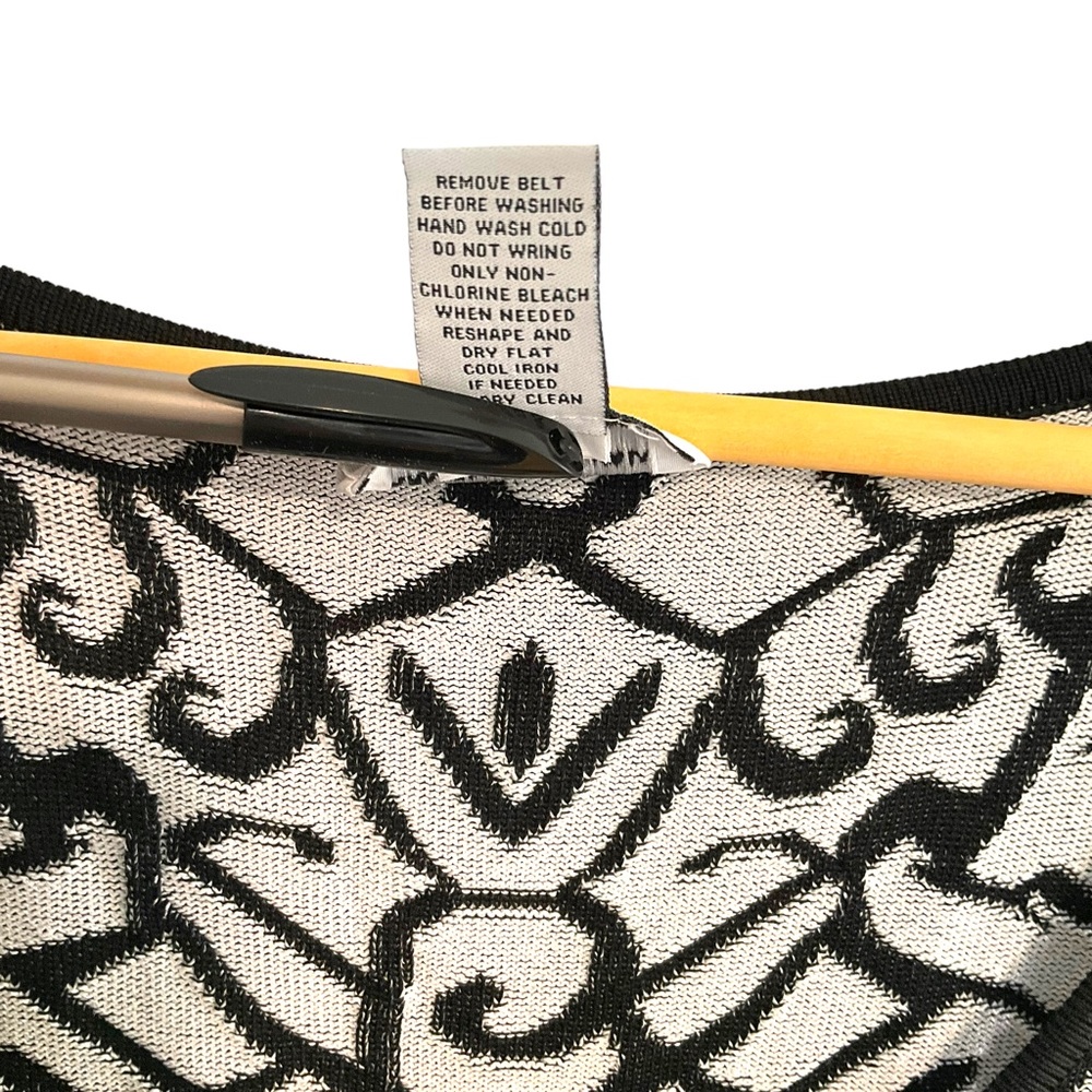Carmen Marc Valvo Knit Dress Black + Ivory Body-con Jacquard/Damask Prin… - Picture 12 of 13